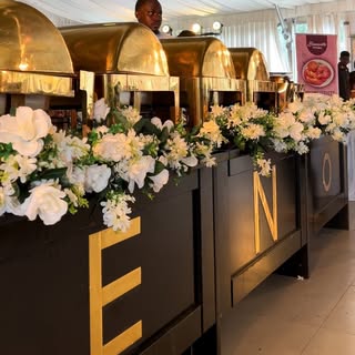 {format_brand_name(caterer.brand_name)} logo