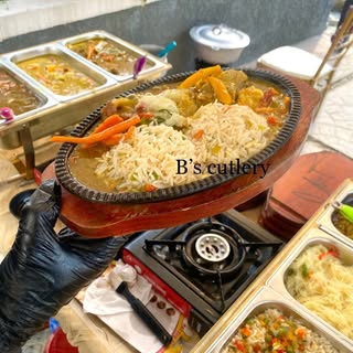 {format_brand_name(caterer.brand_name)} logo