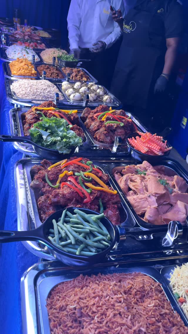 What would you like to eat in this spread?

#reelsinstagram #viralvideo #reelstrending #festacfoodvendor #lagosfoodvendor