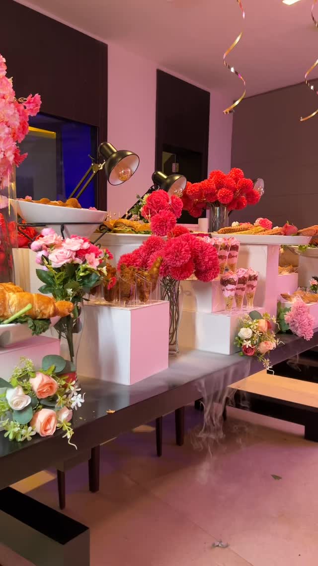 A birthday spread made with love & flowers 💖💐
Contact us for your catering services 07046279620, 08100589968
