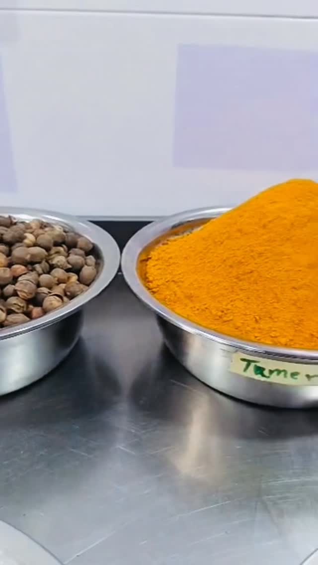 Our Dunnicious delicacies begin with intention. ❤️‍🔥

We carefully handpick organic spices—never packaged—to ensure healthier meals and signature flavors that set us apart. 👌

#organicfood #healthymeals #DunniceCatering