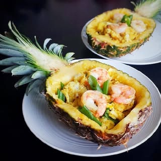 {format_brand_name(caterer.brand_name)} logo