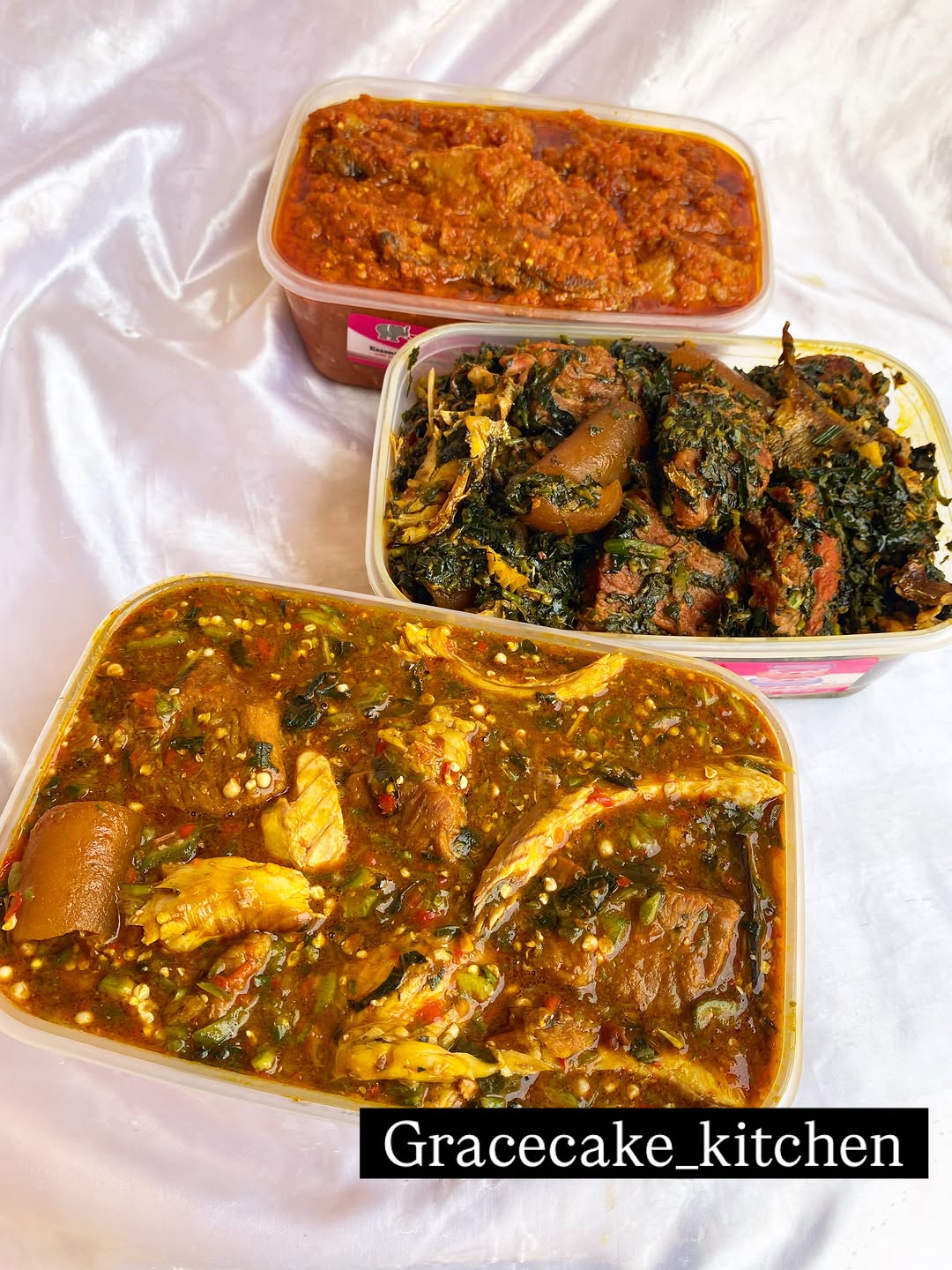 Experience the taste of tasty home cooked meals, from my kitchen @gracecake_kitchen All soups are freshly prepared, when you place an order.
2.4l Okro soup 
2.4l Vegetable soup 
2.4l Stew
#150k

To place an order, kindly contact us via DM/Call/Whatsapp, direct links in bio
Call 08184473413, 08087916080
WhatsApp 08184473413

#gracecake_kitchen #soupsinbowlabuja #soupbowls #homecookedmealsabuja