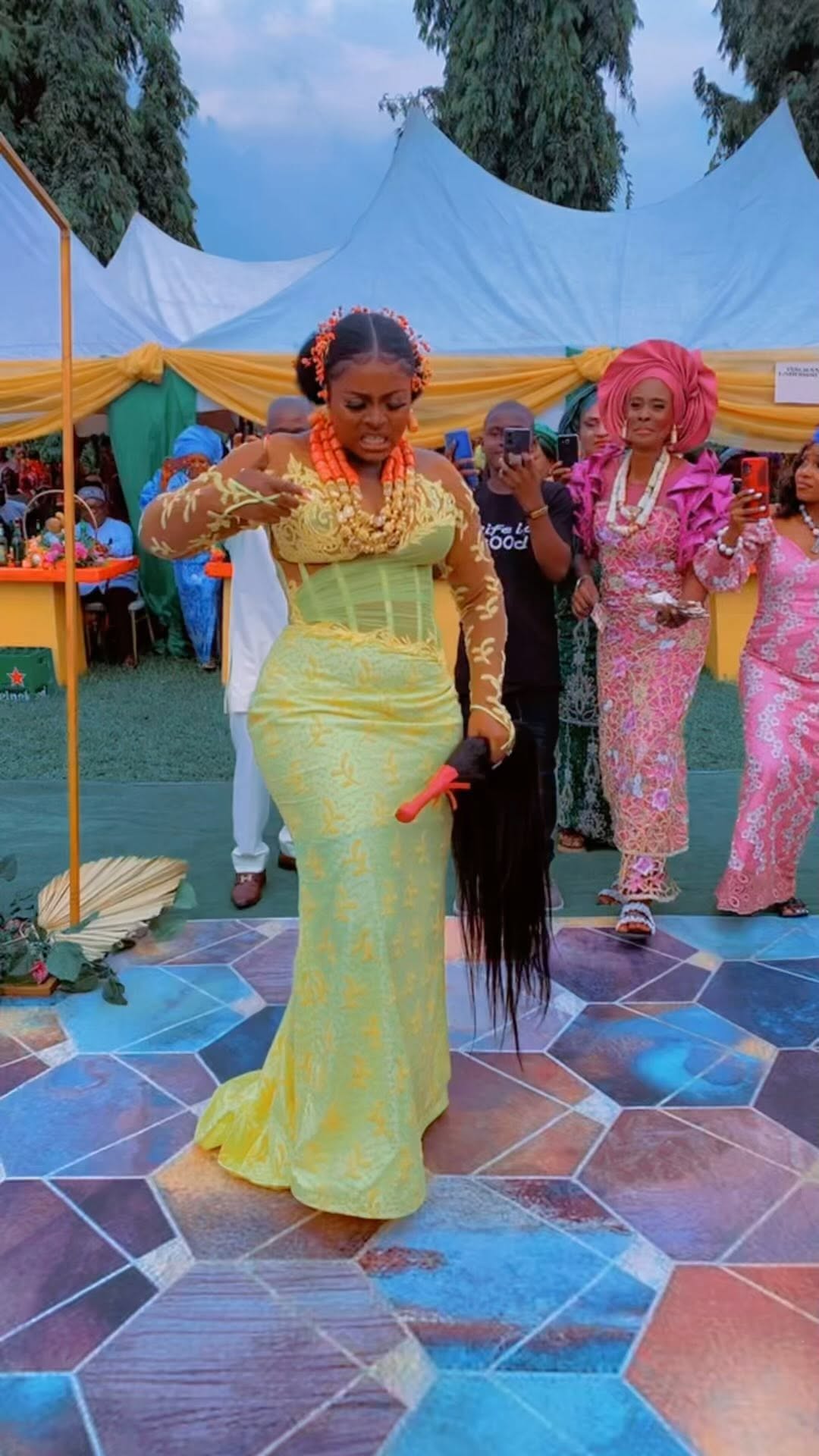 Events are beautiful 😍 
.
This particular one the bride came in with energy 
.
Spot our party jollof 
.
#energybride #event #viralvideos #fypシ #tiktok #instagramreels #weddingsph #eventph #igboweddingsonline #ohafia #kaa #igbankwuigbo #igbankwunwanyi #igbankwunigerian