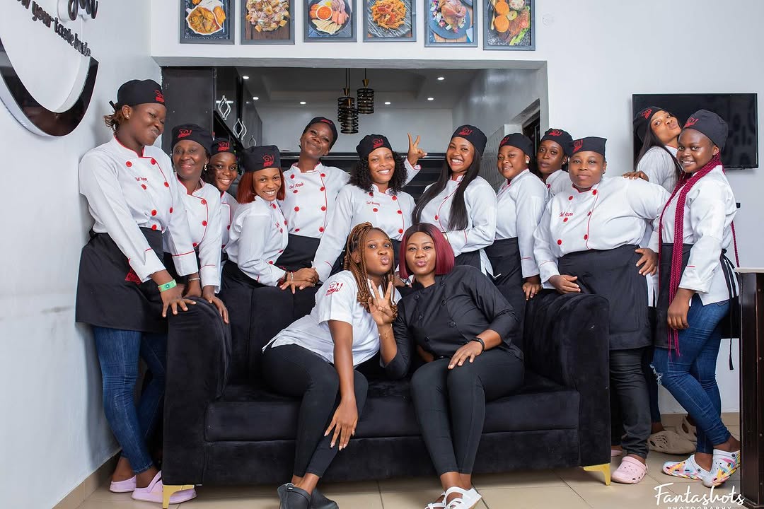 Beautiful people ❤️❤️❤️,tag them if you know them ☺️
.
PRICE:150,000
.
Call/WhatsApp: 08038987067 for more information 
.
.
.
#nenysdelight #culinary #portharcourtcity