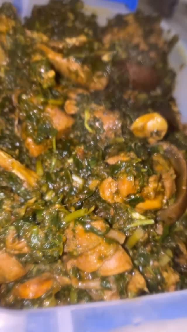 Our freshly made Afang paired with fufu off for delivery 🔥🔥🔥🔥🔥🔥

Preorder now and satisfy your cravings 👍🏻
#resturantsinlagos 
#nativerestaurant 
#resturantsinlekki 
#akwaibomfood 
#afangsoupinlagos