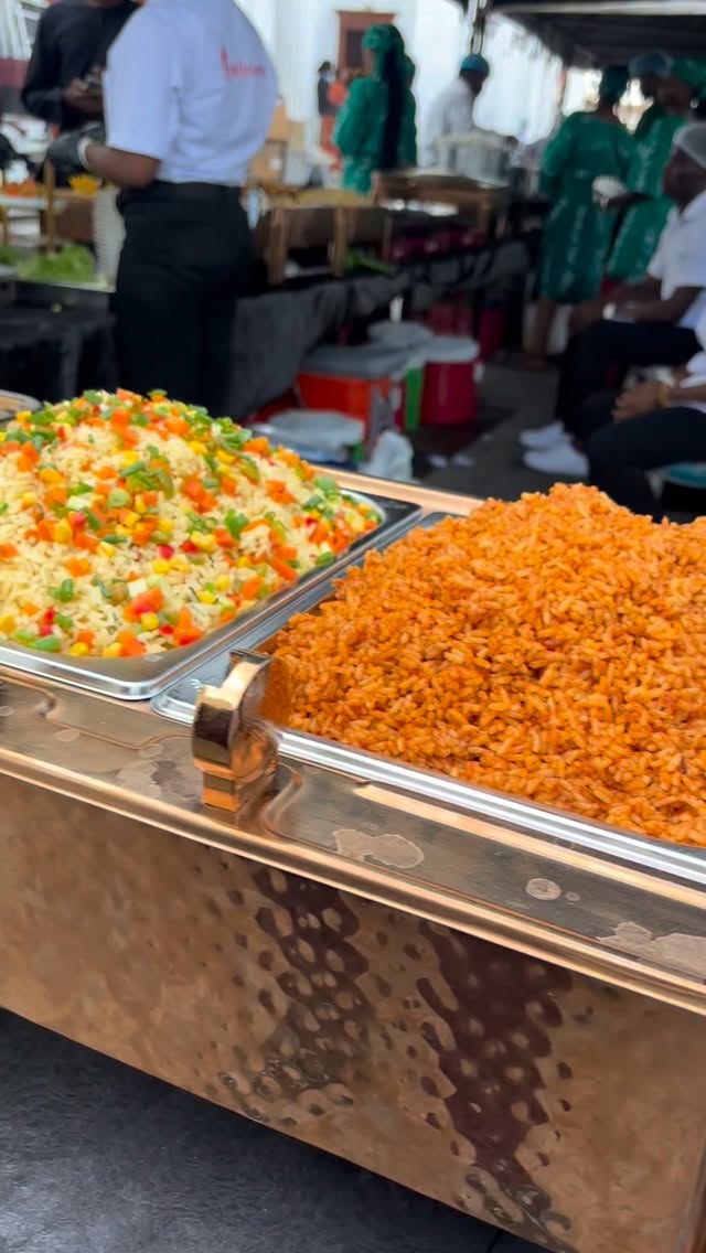 If the meals are not this clean, rich and yummy... It's not from Tinulicious. 

.
Be it the main or back up foods, we bring the most luxurious, tastiest and best meals to every event. 

.
OTUNBARESS OF LUXURY MEALS FIT FOR KINGS AND QUEENS....we don't cook for fun @tinulicious_foods. 

.
#hapee26 was a movie and we love it.

.