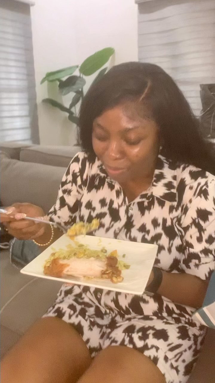 Thank you so much @seunfunmi.joanstephen 
I am so grateful for trusting me and my brand on a very short notice. Thank you for the platform.

#goodfoodgoodmood #adealatasuesuejollof